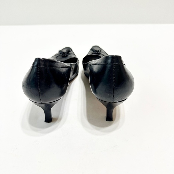 Audrey Brooke Black Leather Pumps Women’s Size 8.5 2.5” Heel Tassel Bow Classic - Picture 3 of 10